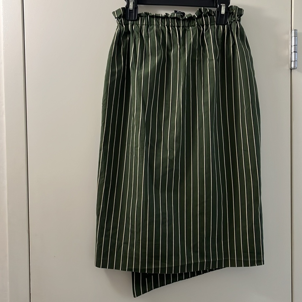 Asymmetrical Poplin Skirt - Picture 2 of 4